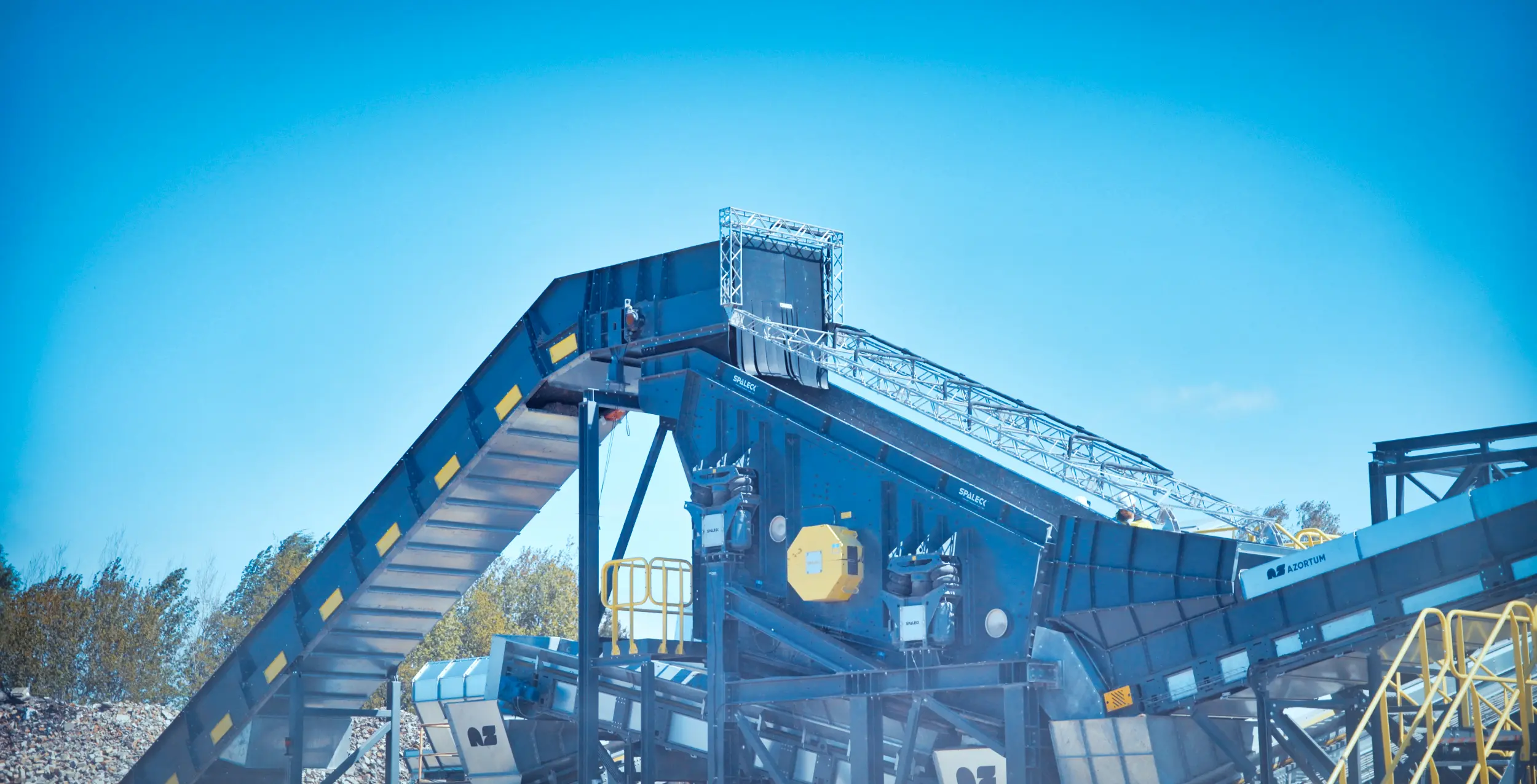 Siebmaschine für das Recycling von Baumischabfall