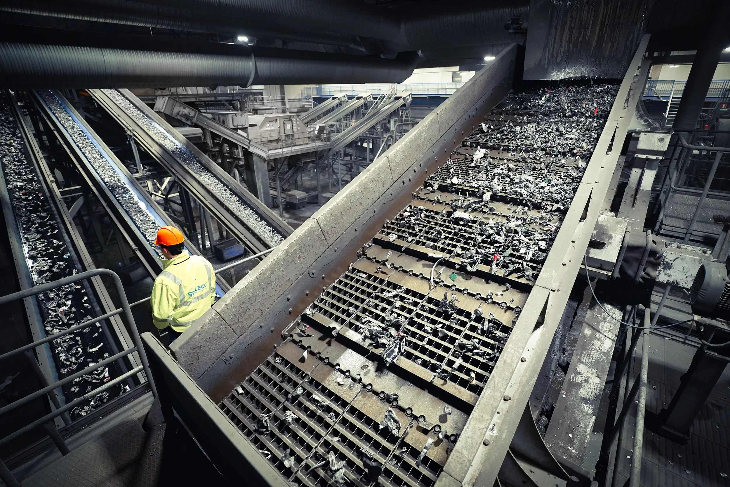 SPALECK Siebmaschine in einer großen Recyclinganlage für Nichteisen-Metallrecycling